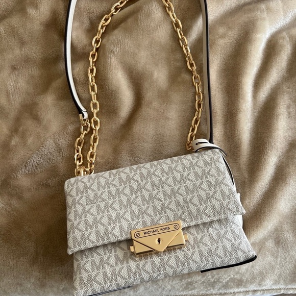 Michael Kors Cream and Gold Crossbody Bag - Picture 3 of 5